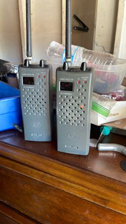 2 GE 40 Channel CB Hand Held Radios
