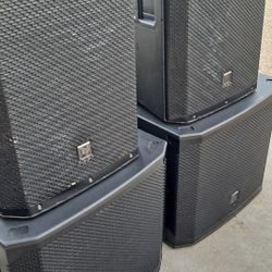 Equipo De Audio En Venta 2 Bajos Y 2l Medios 