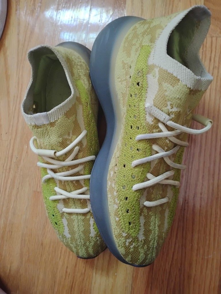 Yeezy Adidas Sneakers