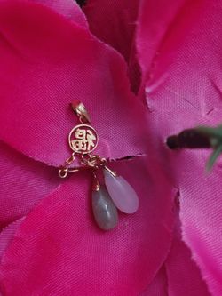 14KYG Chinese "Fu" Pendant