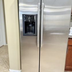 Refrigerator For $300