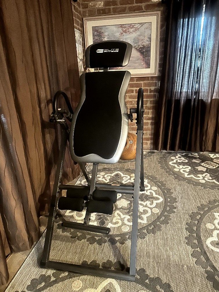 Innova ITX9600 Heavy Duty Deluxe Inversion Table. 