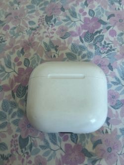 AirPod case (4th gen)