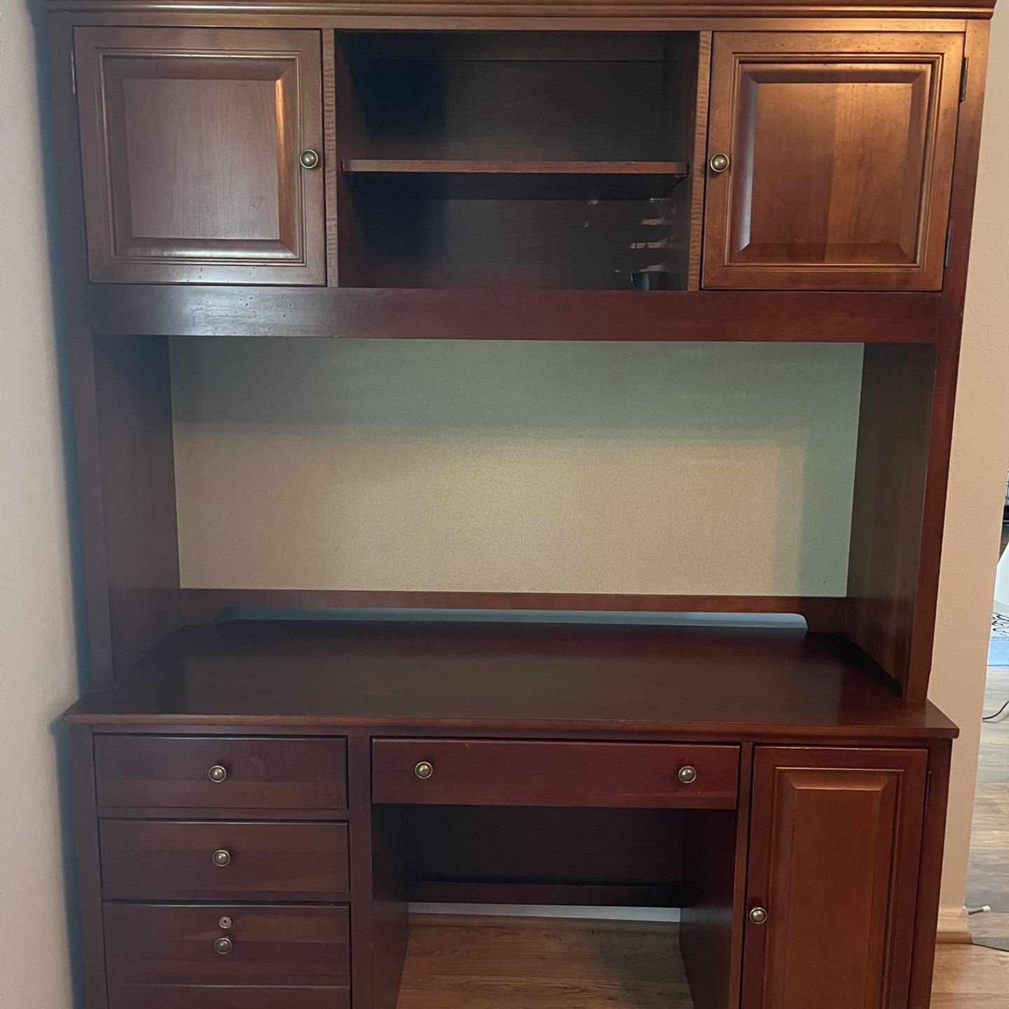 Desk, Stanley Furtniture, Great Shape!