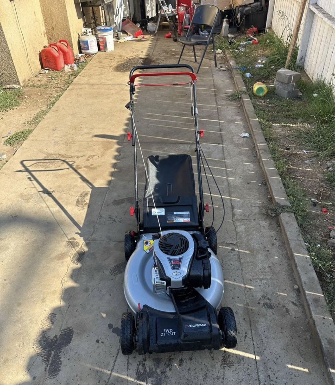 Exclusive Murray 22 in. 140 cc Briggs & Stratton Walk Behind Gas Self-Propelled Lawn Mower with Fron