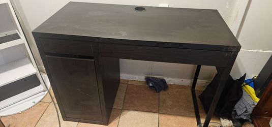 IKEA Micke Desk Black-Brown