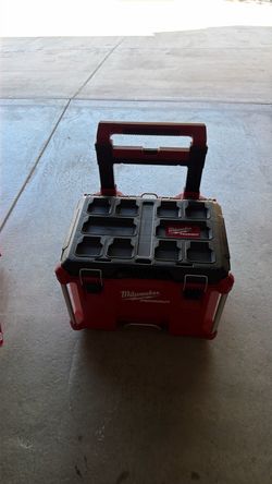 Milwaukee Wheeled Pack-out