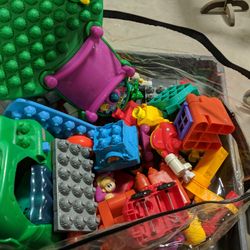 Fisher Price Building Set