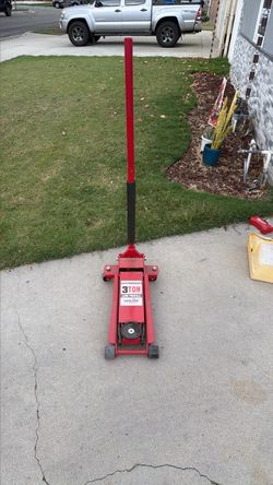 Pittsburgh 3 Ton Low Profile Floor Jack