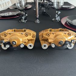 Infinity G35 Rear Brembo Brake Calipers