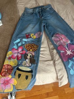 Karol G jeans good condition size 28 $100 obo