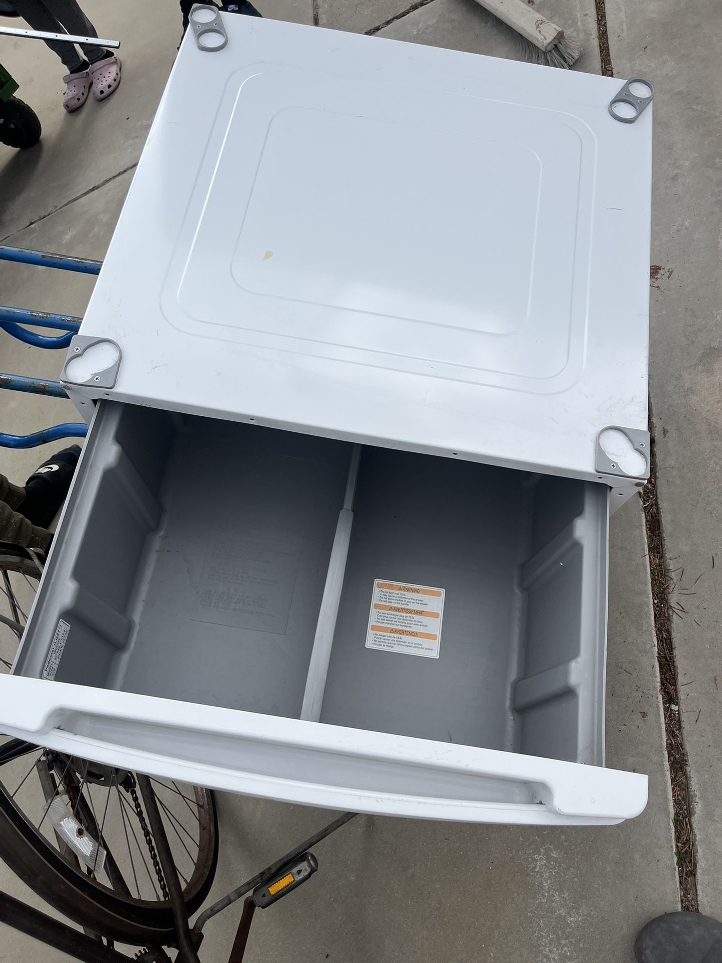 goes Under A Washer Or Dryer