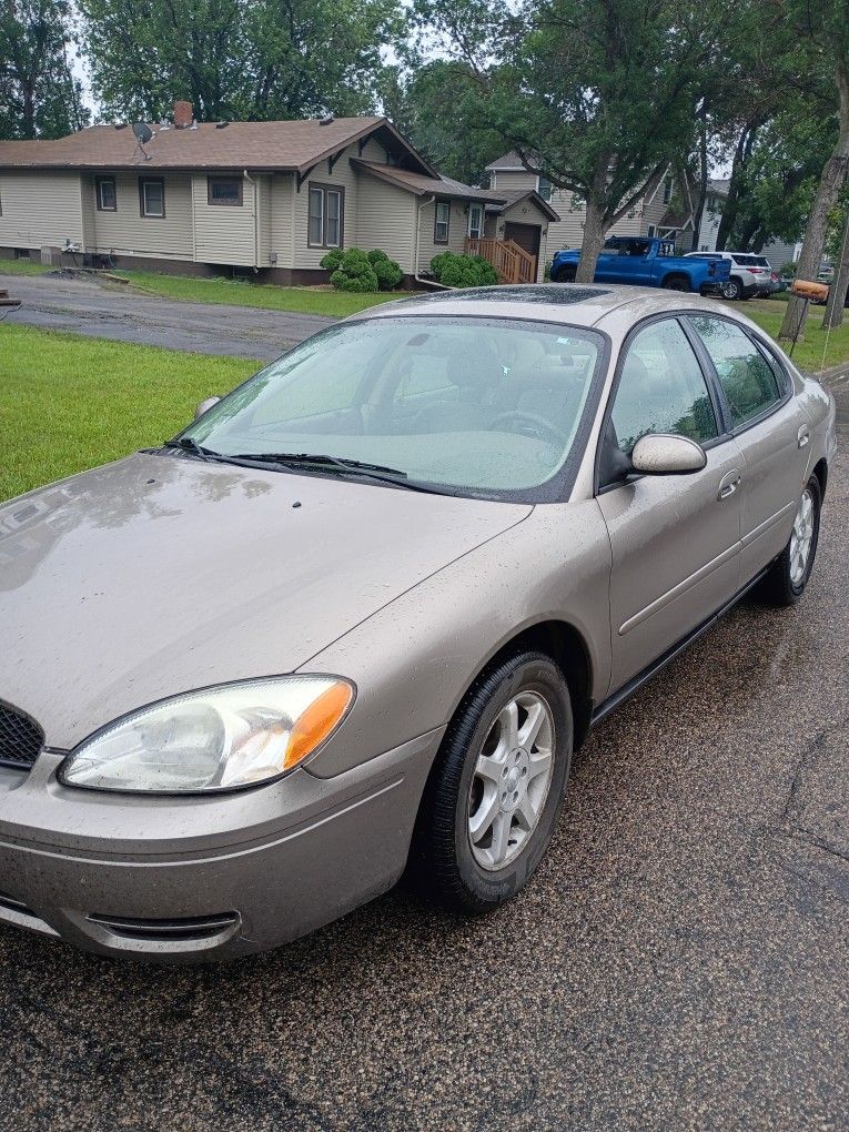 2006 Ford Taurus SEL