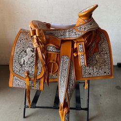 Montura Bordada Hecha En Mexico 🇲🇽