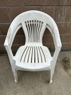 24 plastic chairs