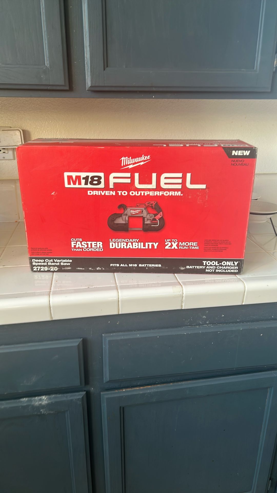 Deep Cut Variable Speed Band Saw And A 1/4 In Right Angle Die Grinder Kit