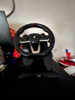 Xbox steering wheel and pedals