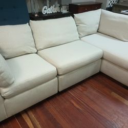 Bassett Furniture 3 Pieces Modular Sectional 

