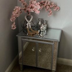Mirrored Cabinet Nightstand *LIKE NEW*