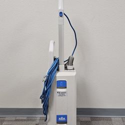 Windsor Upright Vacuum Cleaner Sensor S12 Cash Only Or VENMO. $250 OBO 