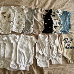 Baby onesies 0 to 3 Months