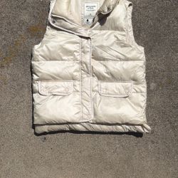 Abercrombie & Fitch Vest