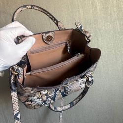 💼 Women's Ralph Lauren handbag - python leather, color beige. Used
