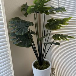 Faux Tropical Plant From Home Depot Like New 