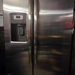 GE - 25.3 Cu. Ft. Side-by-Side Refrigerator with External Ice & Water Dispenser - Stainless Steel