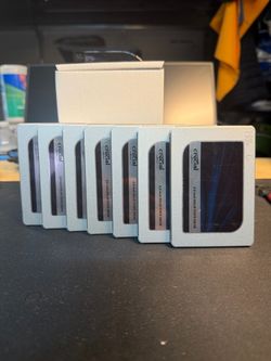 Lot of 7 Crucial MX500 2.5 Inch SSD