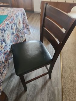 Kitchen table with leaf