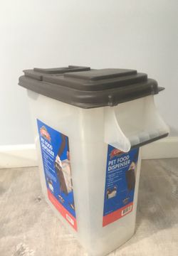 Pet food dispenser