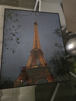 Frame With Paris Pic