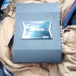 JVC DRVN 1000 Watt Mono Block AMP. 