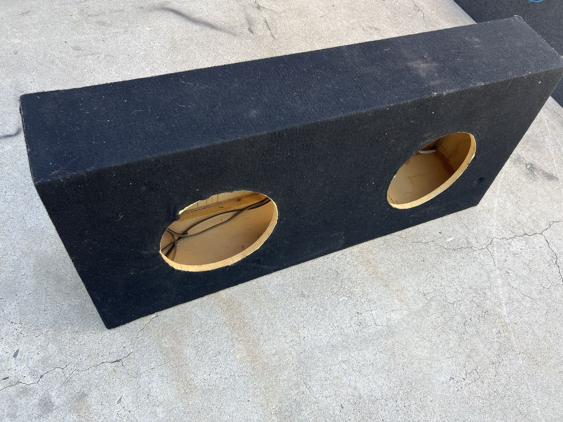 ($120 Firm ) Custom 2/12s Sub Box For SUVs And Trucks ( Check description For Measurements)