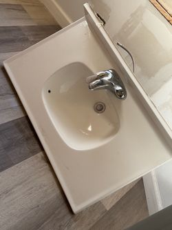 Cabinet sink