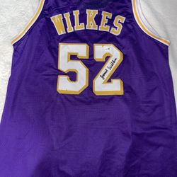 Jamaal Wilkes Signed Jersey (JSA) 