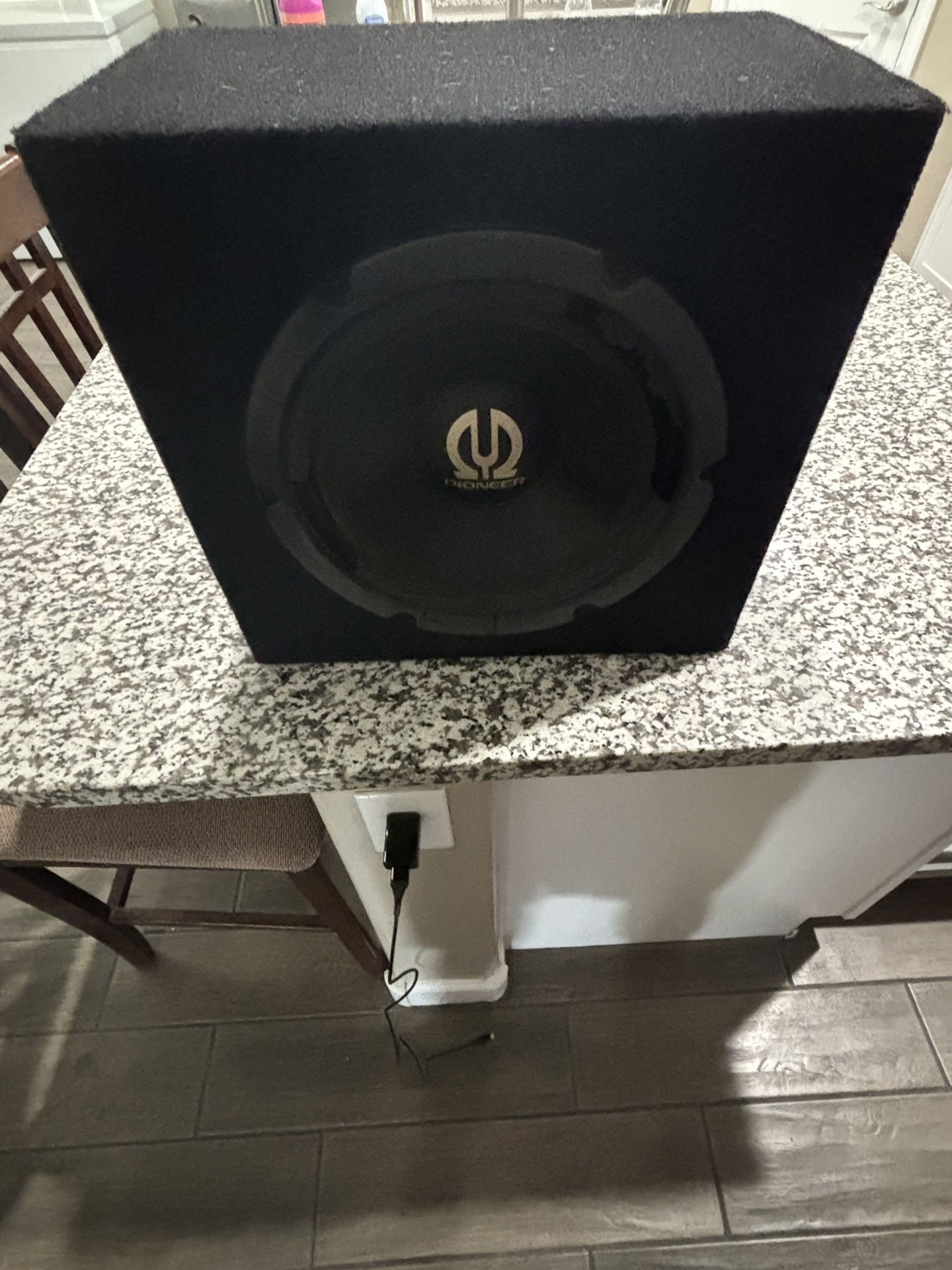 Subwoofer box
