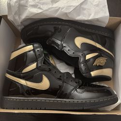 Jordan 1 Black/Metallic Gold