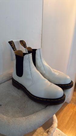 white docs
