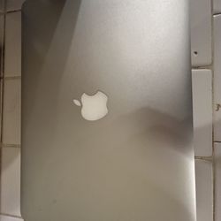MacBook Air 2017 (parts Only)