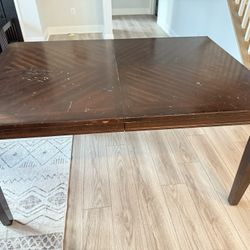 Rooms To Go Dinning Table 