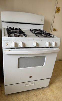 GE Gas stove and oven (pickup only )