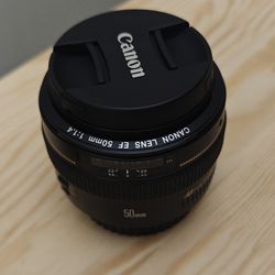 Canon EF 50mm 1.4 (Almost New)