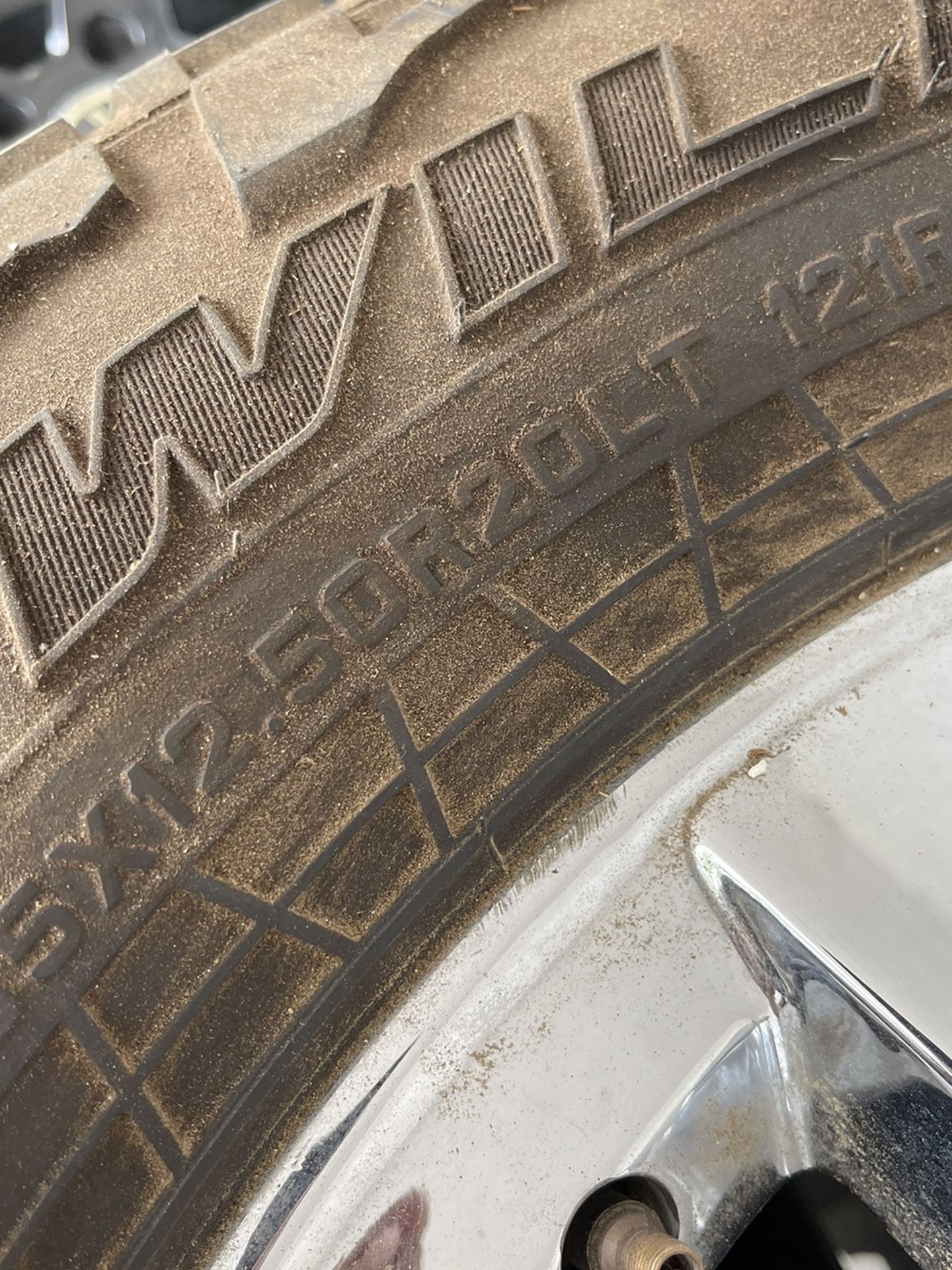 2016 GMC Denali 2500 Stock Wheels