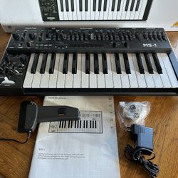Behringer MS-1-BK Analog Synthesizer