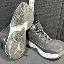 NIKE AIR JORDAN MAX AURA 3 Black Athletic Shoes SNEAKERS Sz 7Y DA8021-002