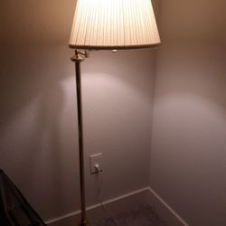 BRASS FLOOR LAMP 