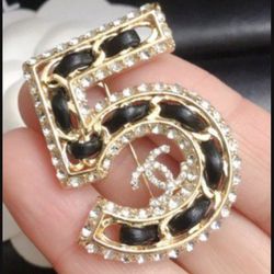 CHANEL NUMBER 5 PIN