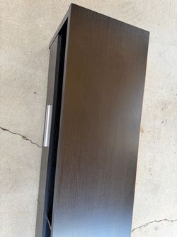 TV STAND UP 80”